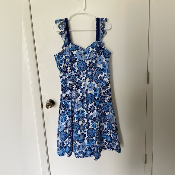 TAHARI DRESS - Picture 2 of 5